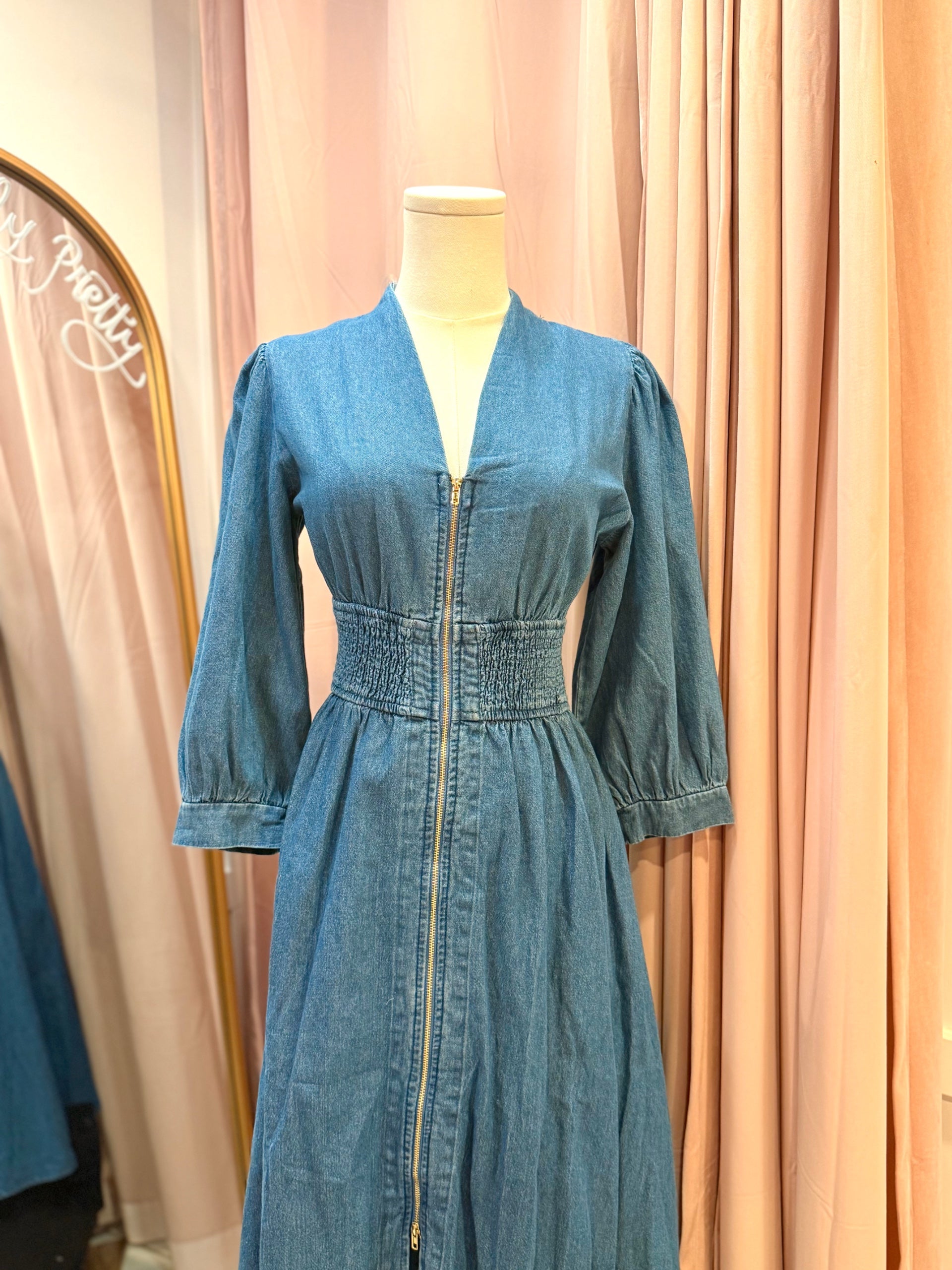 entro denim dress : The Harper Midi FARM RIO | White Size:34W x 28L fall wedding guest dress Denim floral dress Sizes S