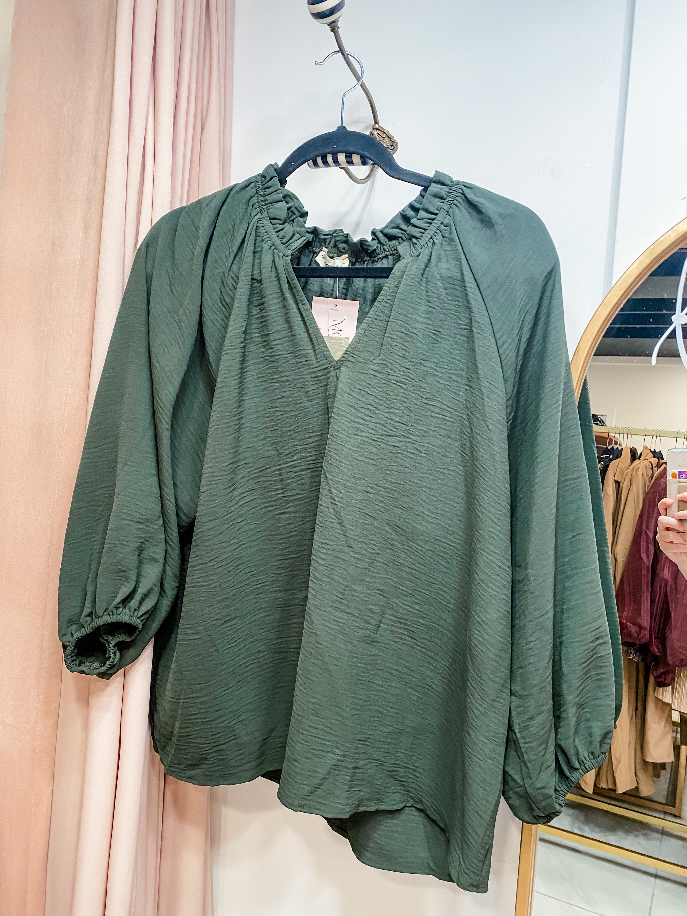 Vine & Love Lori Puff Sleeve Solid Blouse in Kelly Green Small